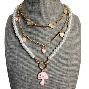 JEWLERY GOLD TONE CRYSTAL HEART & PEARL MUSHROOM TOGGLE CHOKER NECKLACE SET